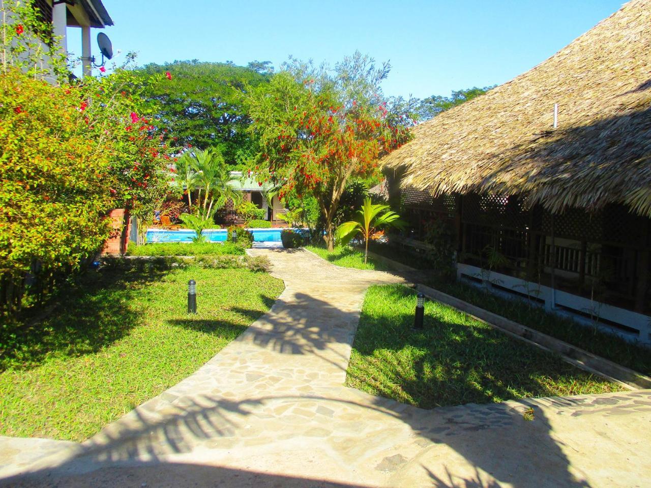 Tropic Hotel Ambondrona  Exterior foto